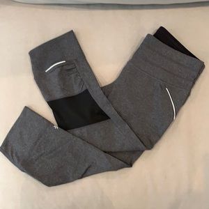 Athleta Grey Cropped Legging w/ Reflective Detail- Grey, Size Small
